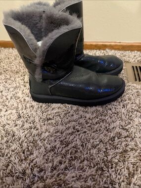 UGG Gray Leather Shearling Bailey Button Boots